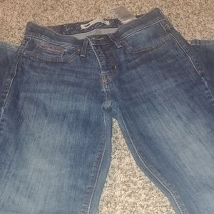 Levis 525 Perfect Waist Straight Leg jeans
